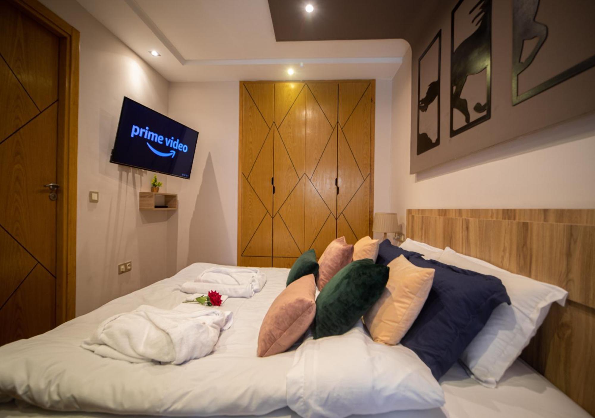 R101- Cosy And Stylish Apartment With King Size Bed- Belvedere Casablanca Bagian luar foto