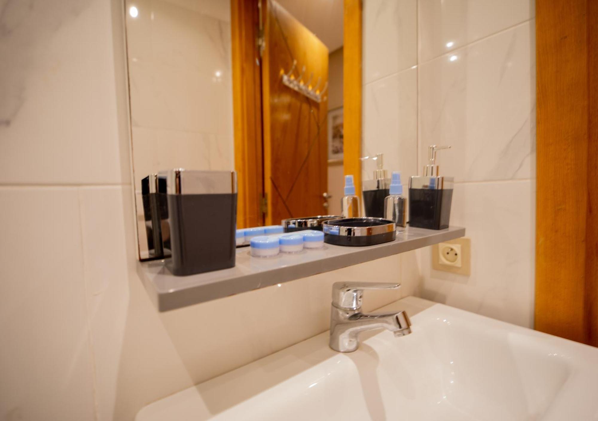 R101- Cosy And Stylish Apartment With King Size Bed- Belvedere Casablanca Bagian luar foto